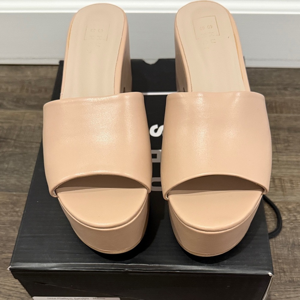 Shu Shop Giza Platform Sandals.